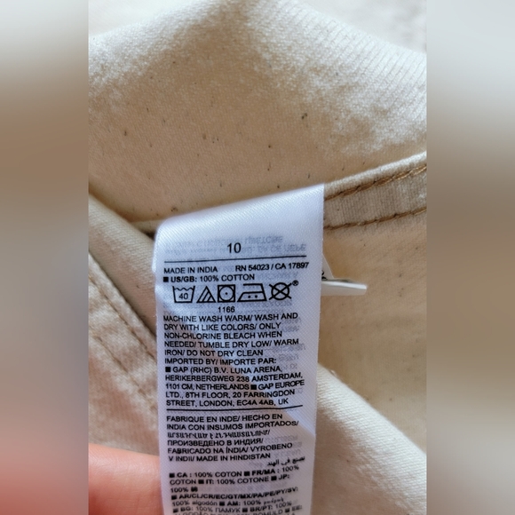 Banana Republic Harlow Denim Cargo skirt, size 10 - Picture 9 of 12